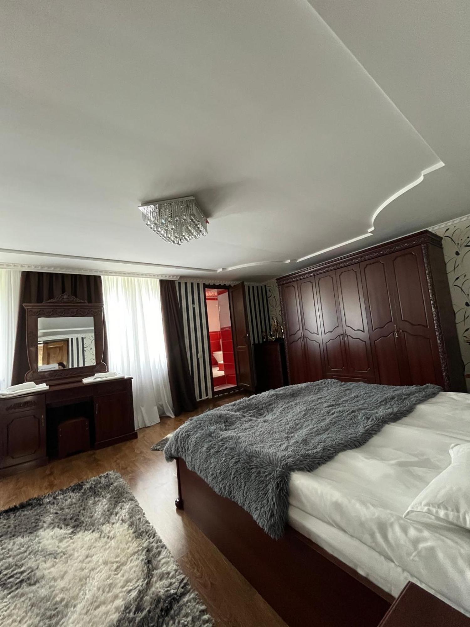 Guest House Misho Kazbegi Ngoại thất bức ảnh